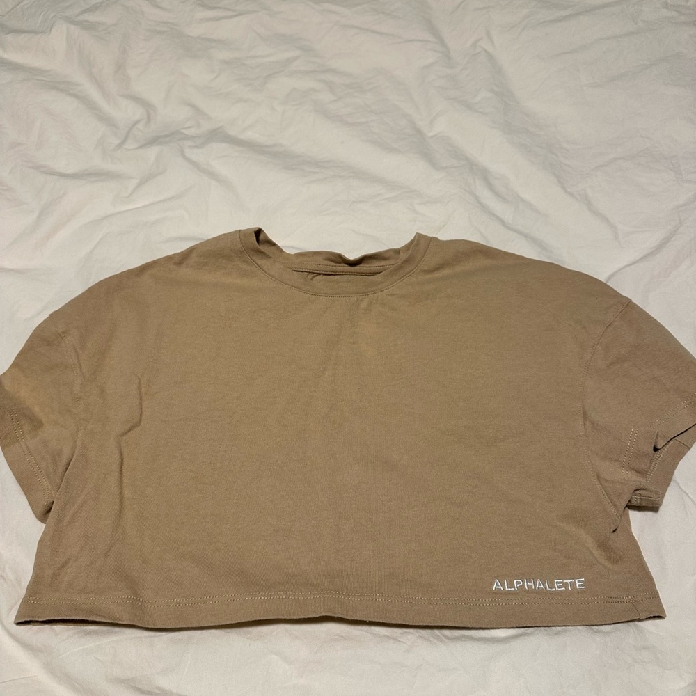 Alphalete Women's Beige Crop Top